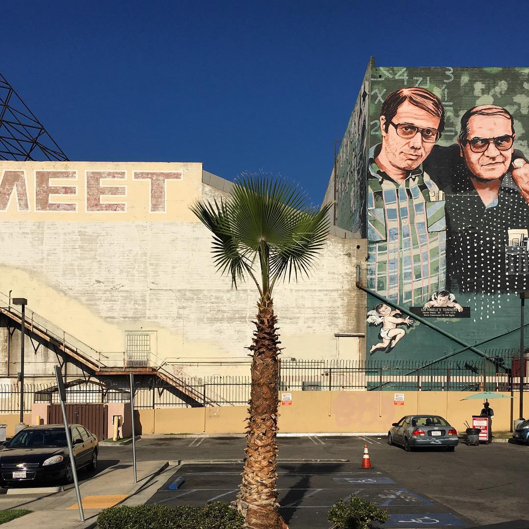 Wilshire Blvd