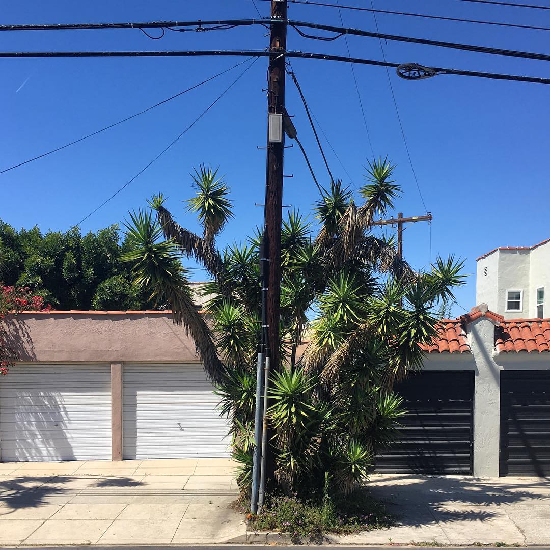 W 12th St